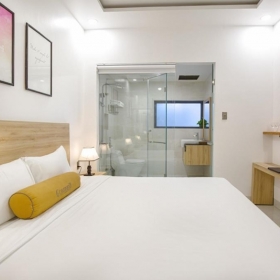 Khách sạn Cotinent 3 sao 