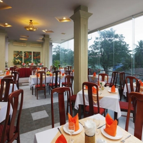 Nha Trang Beach Hotel 3 sao 