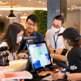 Gloria Jeans Coffees