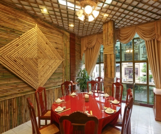 Nhà Hàng Tây Bắc