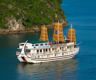Du thuyền Gray Line Hạ Long