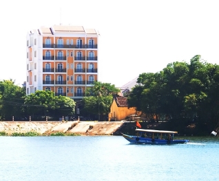 Royal Riverside Hội An Hotel 4