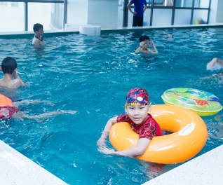 Bể bơi Hồ Gươm Green Pool Hà Đông