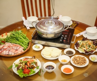 Gió Việt Quán