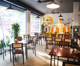 Nhà hàng T - House