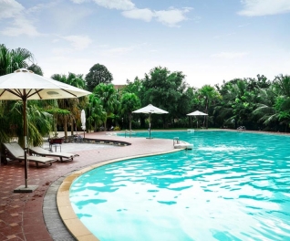 Hoàng Long Resort 3 sao Thạch Thất