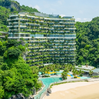 Nghỉ dưỡng phòng Deluxe Mountain View khu hotel Wyndham Grand Flamingo Cát Bà Resort