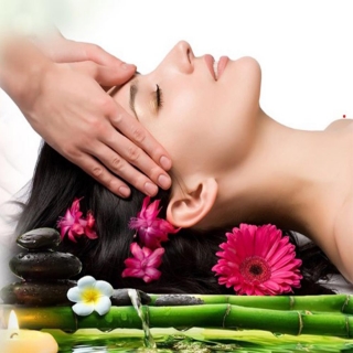 Massage chuyên sâu 60 phút tại Ily Beauty Studio