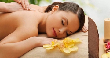 Massage cổ vai gáy điều trị chuyên sâu tại phòng khám Y học cổ truyền Quang Thịnh