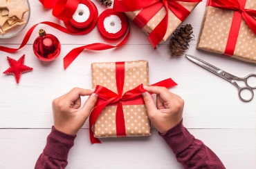 3 cách gói quà tặng cực đẹp và ấn tượng