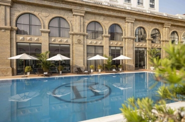 Nghỉ dưỡng sang trọng giữa trung tâm thủ đô Hà Nội