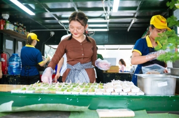 Tây Ninh cuối tuần đi đâu? Combo cáp treo, chùa, buffet cho gia đình
