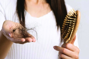 3 công thức dưỡng ẩm tóc tránh gãy rụng mùa khô cực hữu hiệu