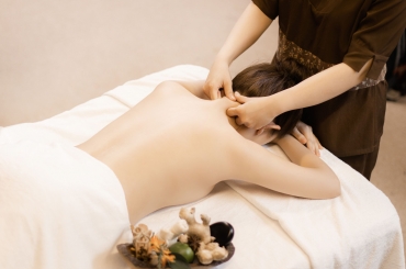 Massage cổ vai gáy và những điều bạn nên biết