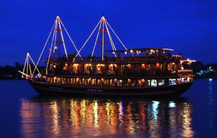 Tour Du ngoạn sông Sài Gòn, Ăn tối set Menu món Việt trên Du thuyền Indochina Junk tàu gỗ-1 khách
