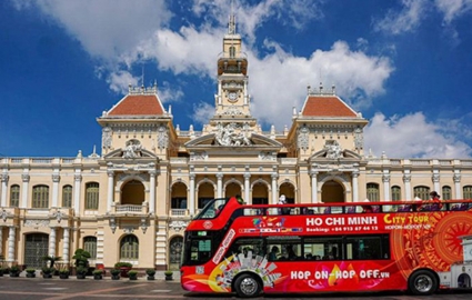 Tour du lịch vòng quanh TP Hồ Chí Minh cùng Hot on - Hot off khám phá 10 điều thú vị - Vé người lớn