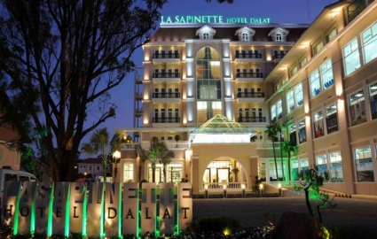 Khách sạn La Sapinette Đà Lạt 4 sao 2N1Đ - Phòng Deluxe, Ăn sáng cho 02 người