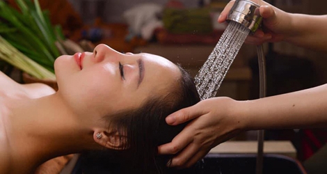 Gội đầu dưỡng sinh kết hợp massage cổ vai gáy tại Phương Anh Spa