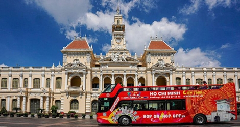 Tour du lịch vòng quanh TP Hồ Chí Minh cùng Hot on - Hot off khám phá 10 điều thú vị - Vé người lớn