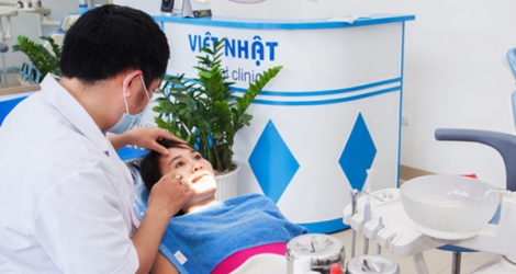 Hàn 01 răng, lấy cao răng tặng 01 buổi chăm sóc răng - NK Quốc tế Việt Nhật