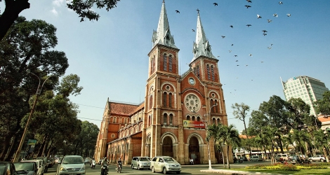 Tour TP Hồ Chí Minh - Dinh Thống Nhất - Nhà thờ Đức Bà - Nửa ngày