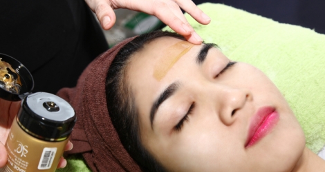 Combo massage mặt và đắp mặt nạ vàng 24k tại Piu Piu Spa