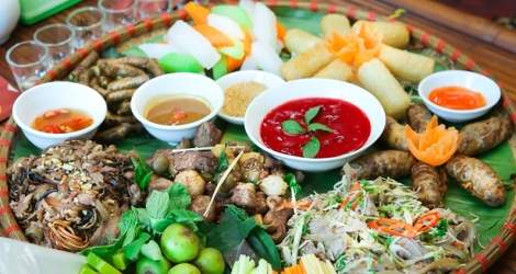 Thưởng thức mẹt dê đặc biệt cho 04 - 06 người tại Nhất Dê Quán