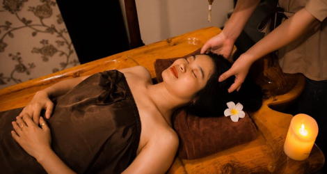 Massage trị liệu cổ vai gáy tại Green Concept