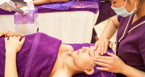 Chăm sóc da mặt chuyên sâu - Tặng massage lưng, cổ, vai gáy tại Golden Moon Spa