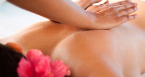 Massage body bằng tinh chất thảo dược tại Liberty Spa
