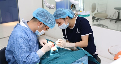 Tầm soát răng miệng tổng quát và lấy cao răng công nghệ ART tại Nha khoa TMQT Jun Dental