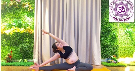 Trải nghiệm bài tập Yoga bà bầu tại Việt Nam Yoga Center - Luna Thái cô gái vàng Việt Nam