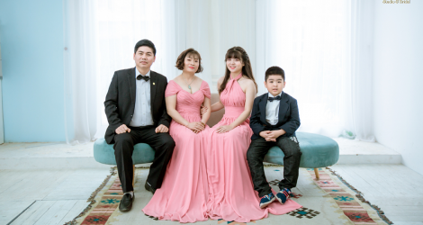 Trọn gói chụp ảnh gia đình 3-7 thành viên tại Hongkong Studio Bridal