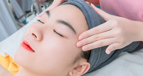 Trị liệu massage đả thông kinh lạc và khai thông huyệt tại Ginseng Gold Spa