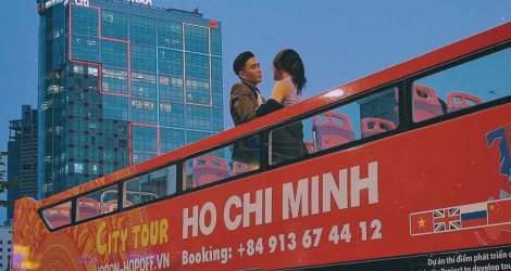 Vé xe bus 2 tầng Hop On Hop Off tham quan TP. Hồ Chí Minh 4 giờ - Vé người lớn