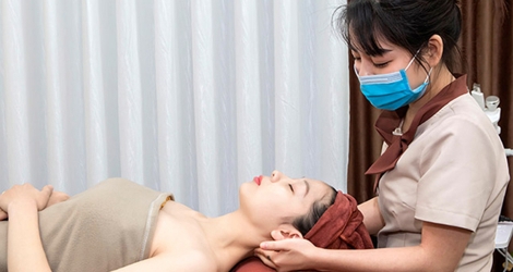 Massage body - Trị liệu vai gáy - Chăm sóc da - Gội đầu dưỡng sinh tại Lily Garden
