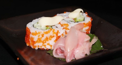 Tùy chọn 01 trong 03 combo sushi ngon ngon tại nhà hàng Kirin