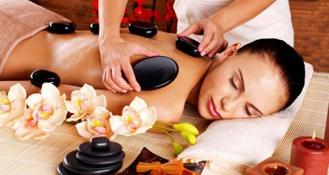 Massage body đá nóng tại Camellia V