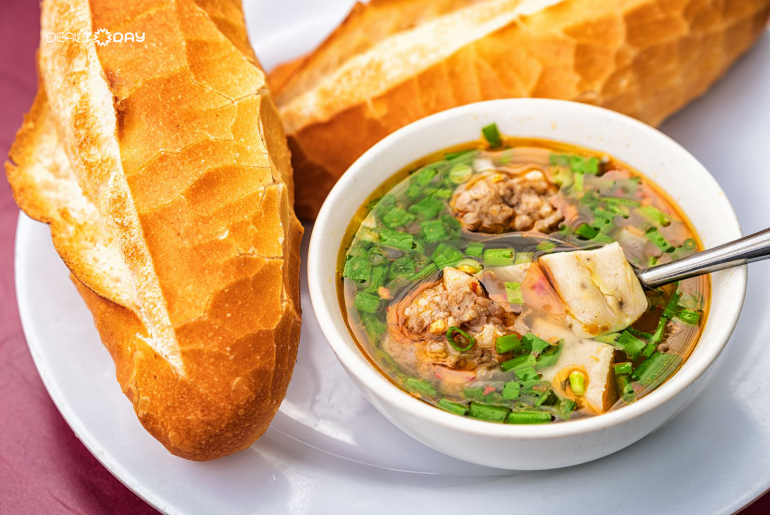Những địa điểm nổi tiếng gắn liền với bánh mì không thể bỏ qua khi ghé thăm