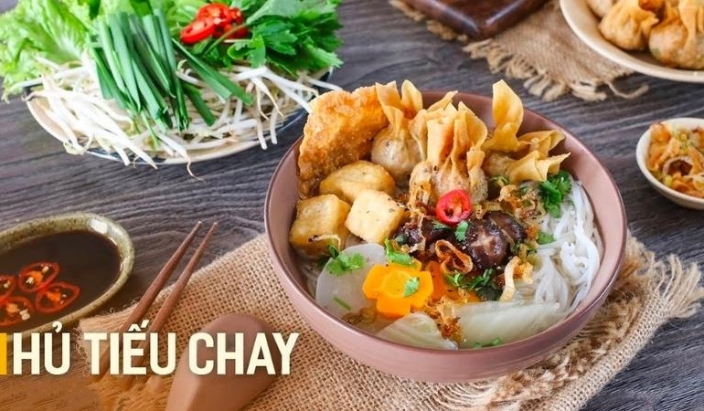 Hủ tiếu chay nấu tại nhà thơm ngon, hấp dẫn