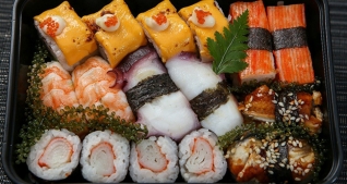 HCM – Combo Sushi VIP đúng chuẩn Nhật Bản tại Chuẩn Sushi và Sashimi - Áp Dụng Giao Hàng Tận Nơi