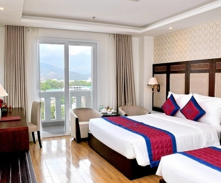 Phòng Deluxe City View 2N1Đ - Khách sạn Galliot Nha Trang 4 sao