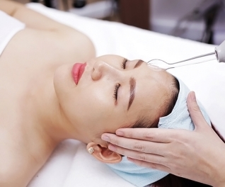 Lựa chọn trị mụn hoặc làm sáng da mờ thâm hoặc khôi phục làn da mẫn cảm - Miễn tip
