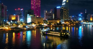 Tour du ngoạn sông Sài Gòn và ăn tối set menu trên du thuyền Indochina Queen 05 sao cho 01 khách