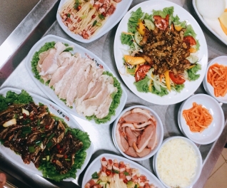Buffet nướng buổi trưa hấp dẫn, chuẩn vị Hàn Quốc tại nhà hàng Bachi Bachi