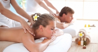 Massage Âu Á cảm xúc thăng hoa cho cặp đôi tại Spa Team Beauty
