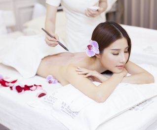 Liệu trình 01 lần tắm trắng body tại Xinh Beauty & Spa