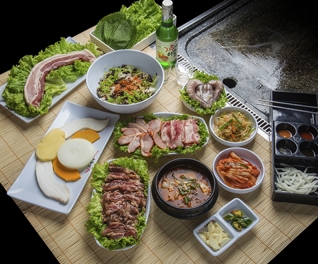 Buffet nướng buổi tối chuẩn vị Hàn Quốc tại nhà hàng Bachi Bachi