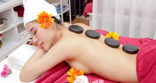 Massage body đá nóng Bazan tại Jangchi Spa