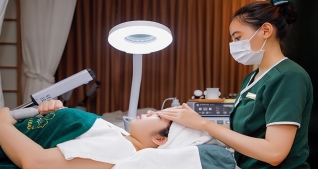 Chăm sóc da nâng cơ trắng sáng da kết hợp massage đầu tại Sugoii Spa & Beauty